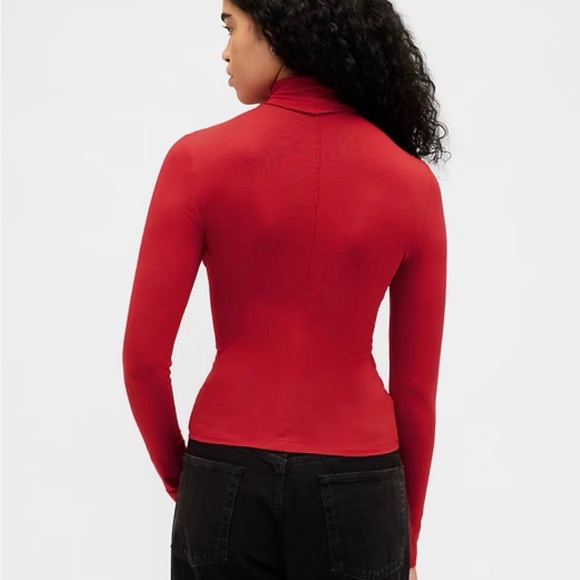 GAP Red featherweight Turtleneck small - Picture 2 of 5